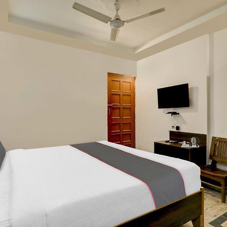 Hotel Collection O Premier Near Hazratganj Lucknow Exterior foto