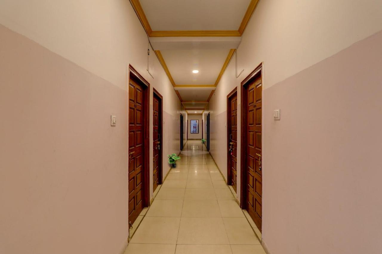Hotel Collection O Premier Near Hazratganj Lucknow Exterior foto