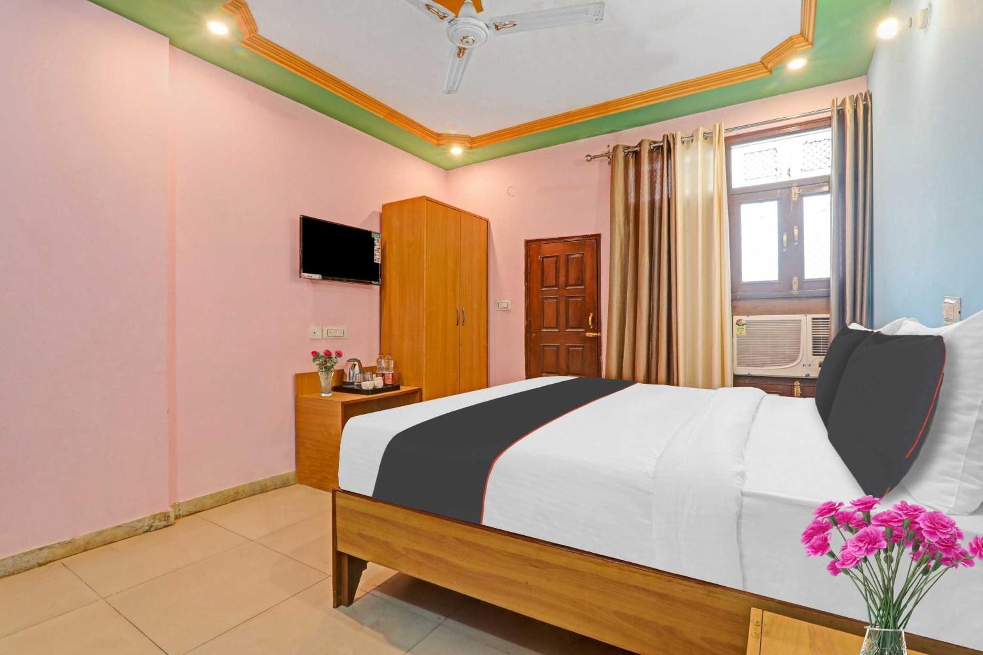 Hotel Collection O Premier Near Hazratganj Lucknow Exterior foto