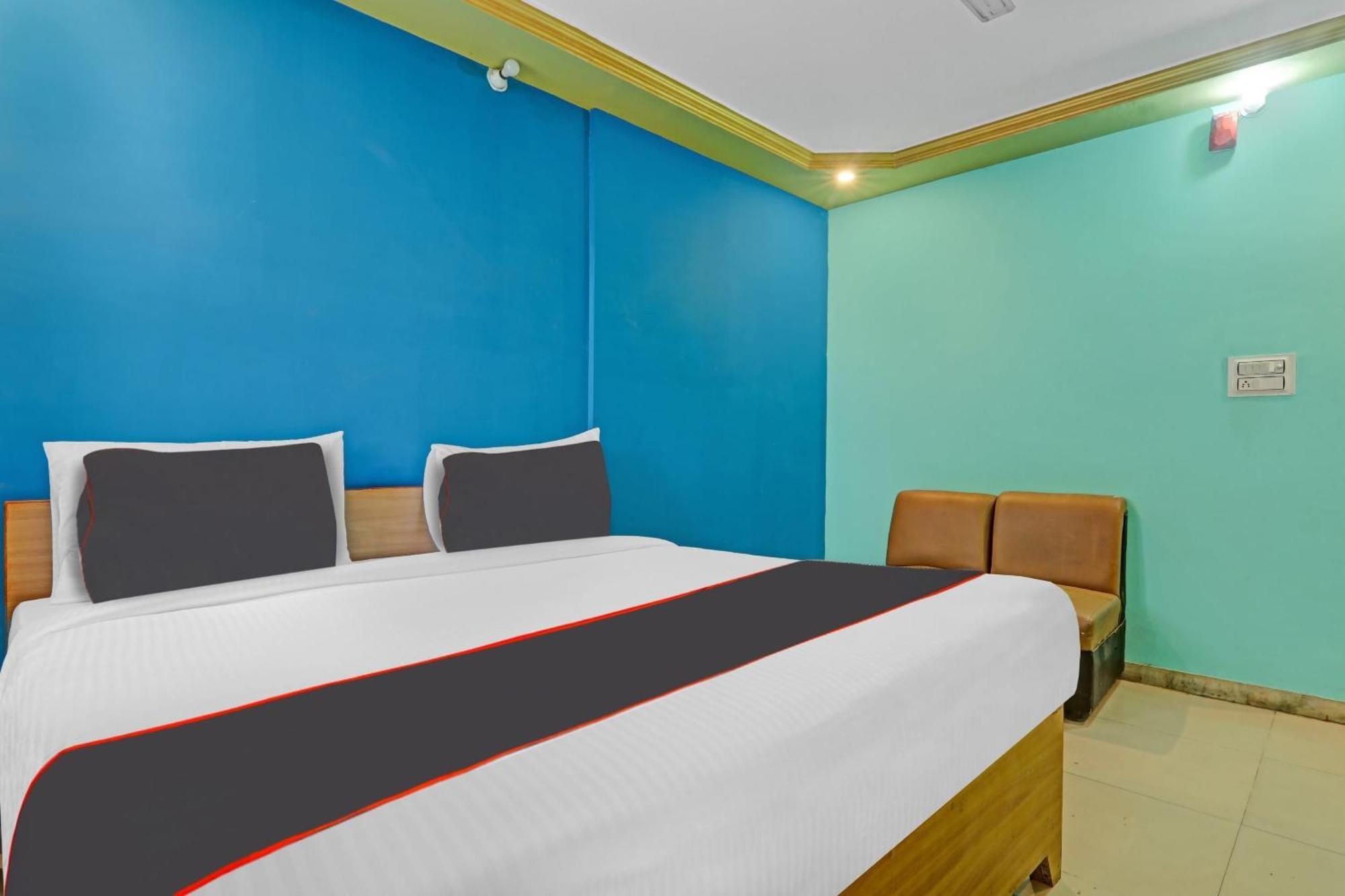 Hotel Collection O Premier Near Hazratganj Lucknow Exterior foto
