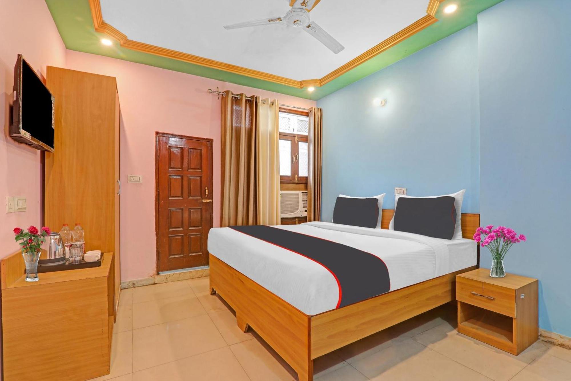 Hotel Collection O Premier Near Hazratganj Lucknow Exterior foto