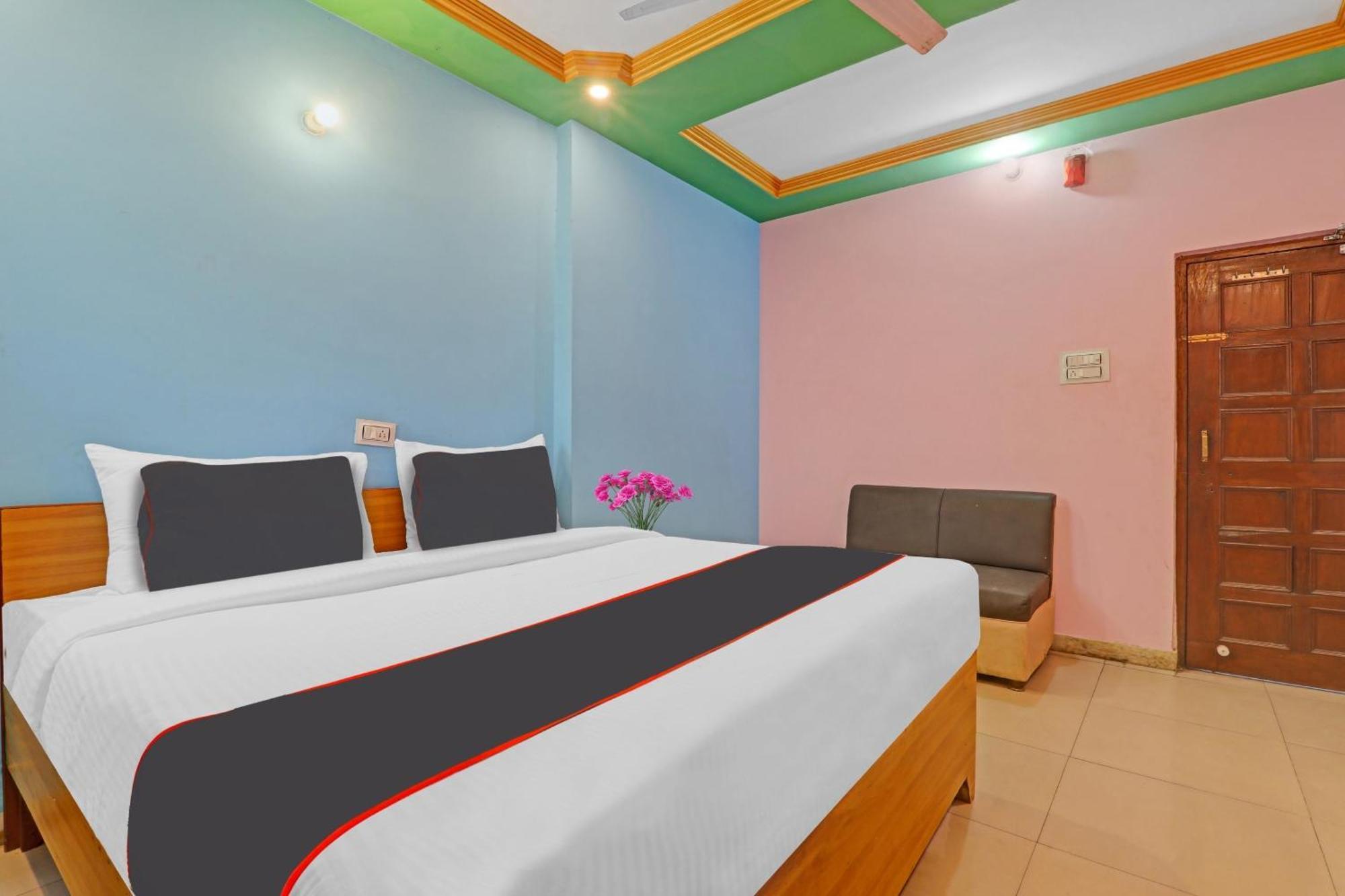 Hotel Collection O Premier Near Hazratganj Lucknow Exterior foto